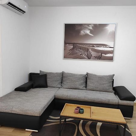 Apartman Branimir Novalja Luaran gambar