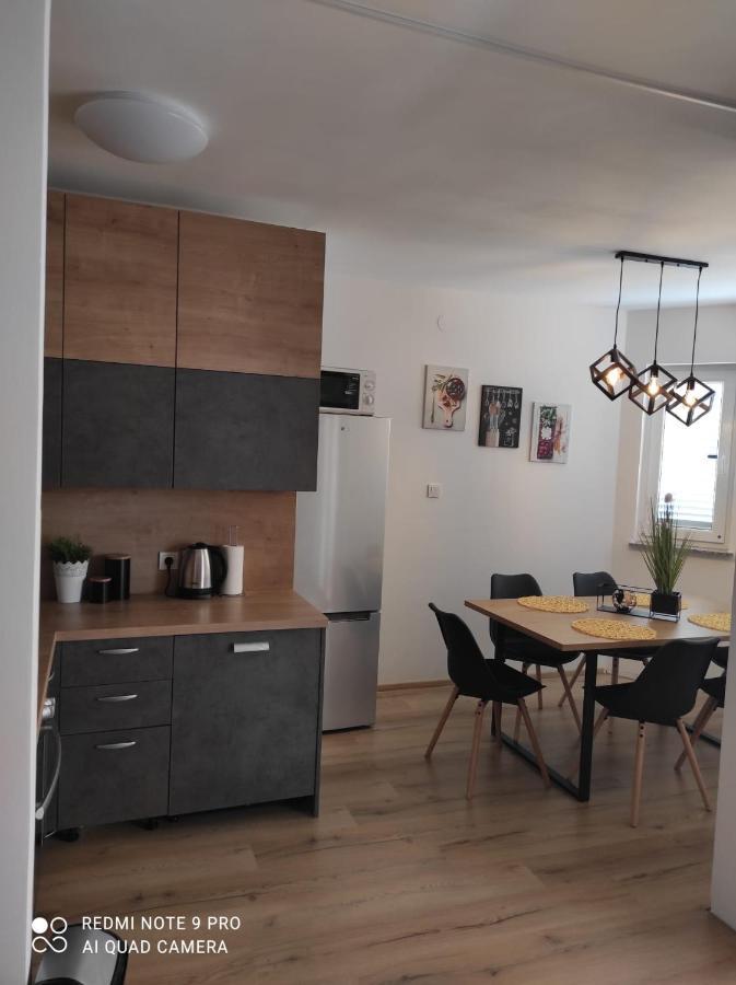 Apartman Branimir Novalja Luaran gambar