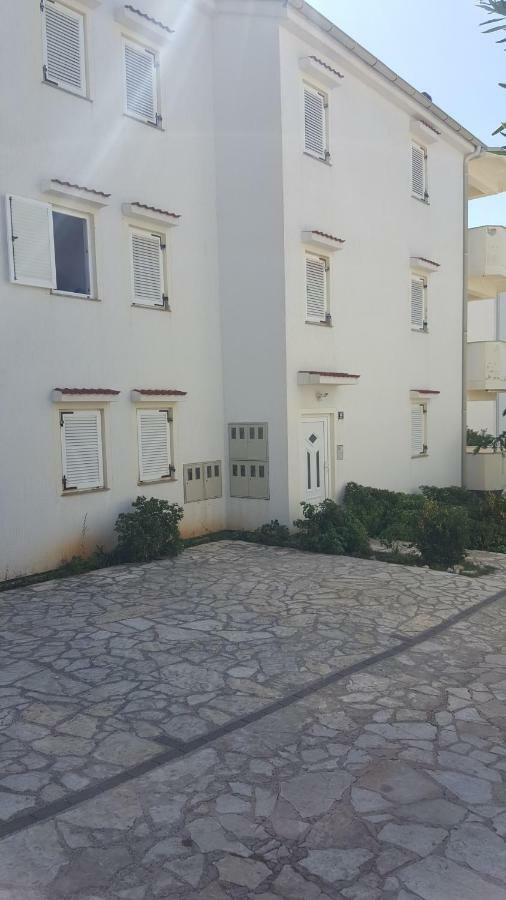 Apartman Branimir Novalja Luaran gambar